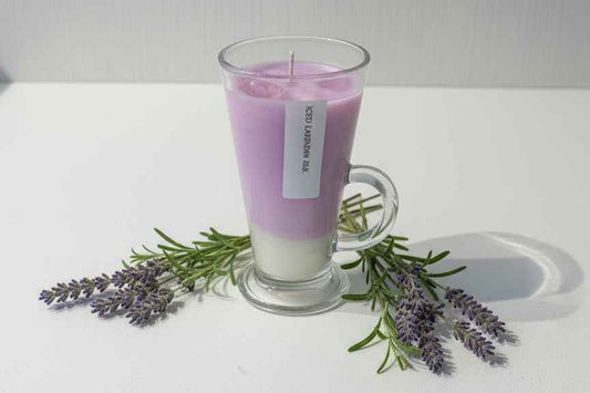 Iced Lavender Bliss – Lavendel Latte Kaars met IJsblokjes (250 g)