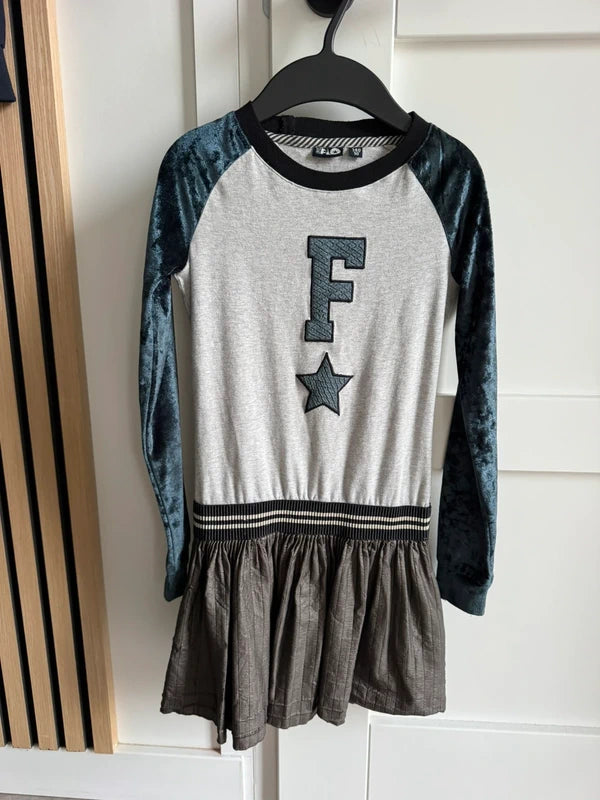 Jurk 'Like Flo' maat 140 (valt kleiner)