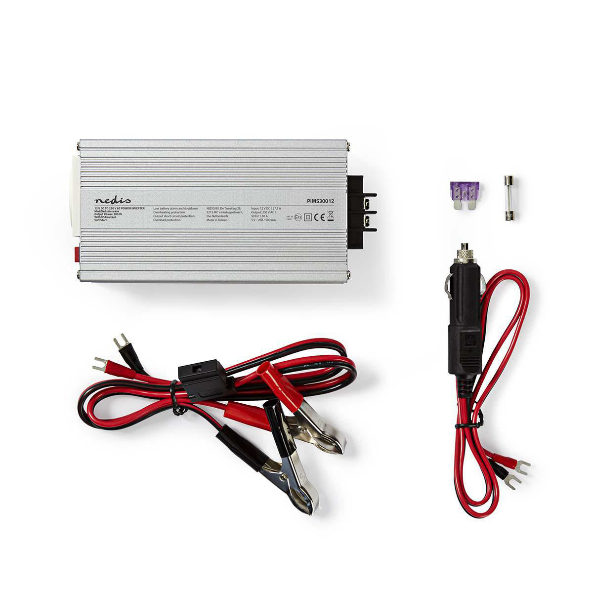 Power Inverter aangepaste sinusgolf 12V DC - 230 V AC, 300 W / 300W omvormer met sinusgolfuitgang die spanning omzet van 12V DC-batterijen naar 230V AC. Voedt 230V apparaten waar 12V DC beschikbaar is. Hij heeft een Schuko-connector en een USB-stick.