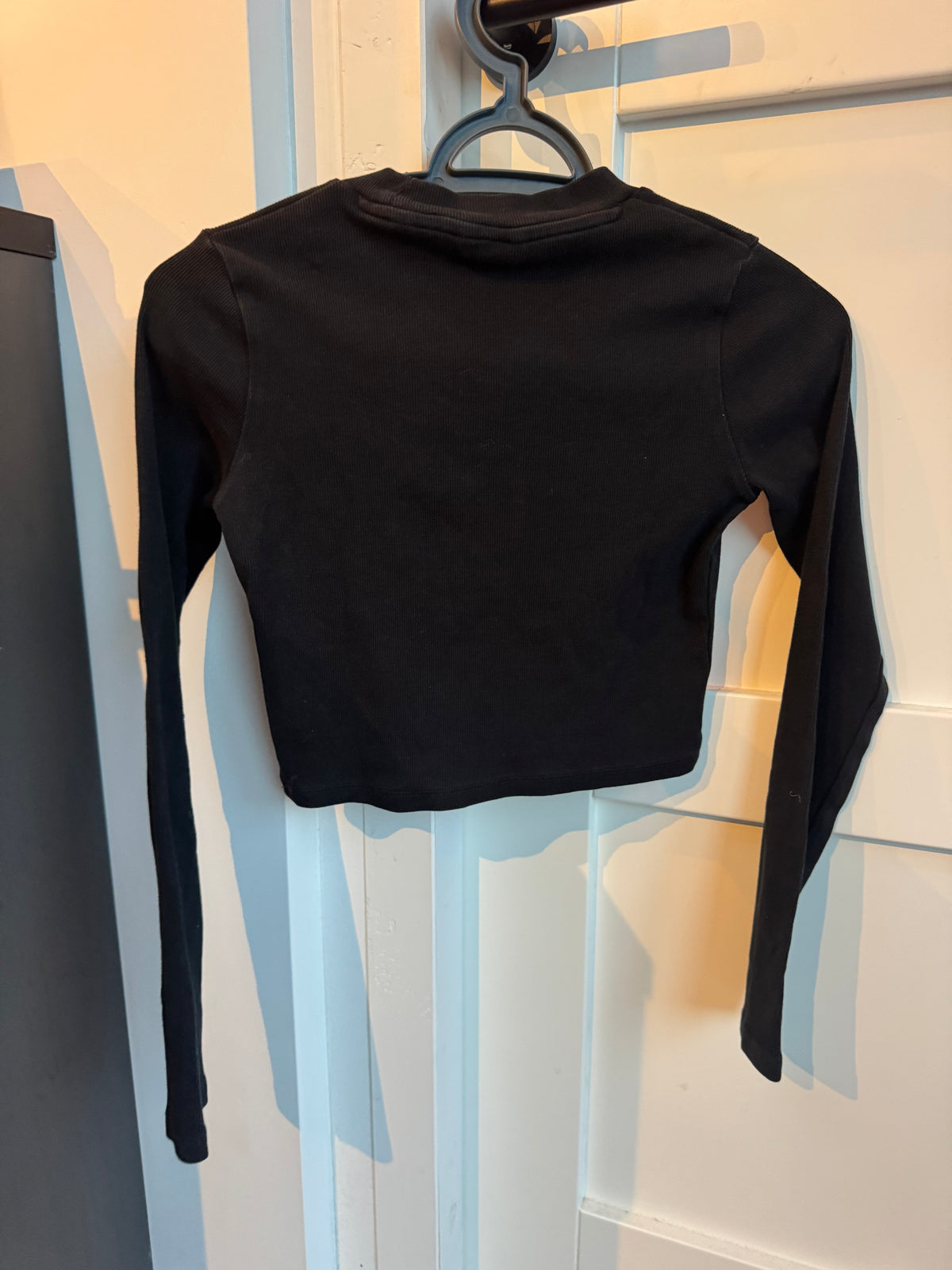 Longsleeve 'Guess' 14 jaar maat 164 valt kleiner
